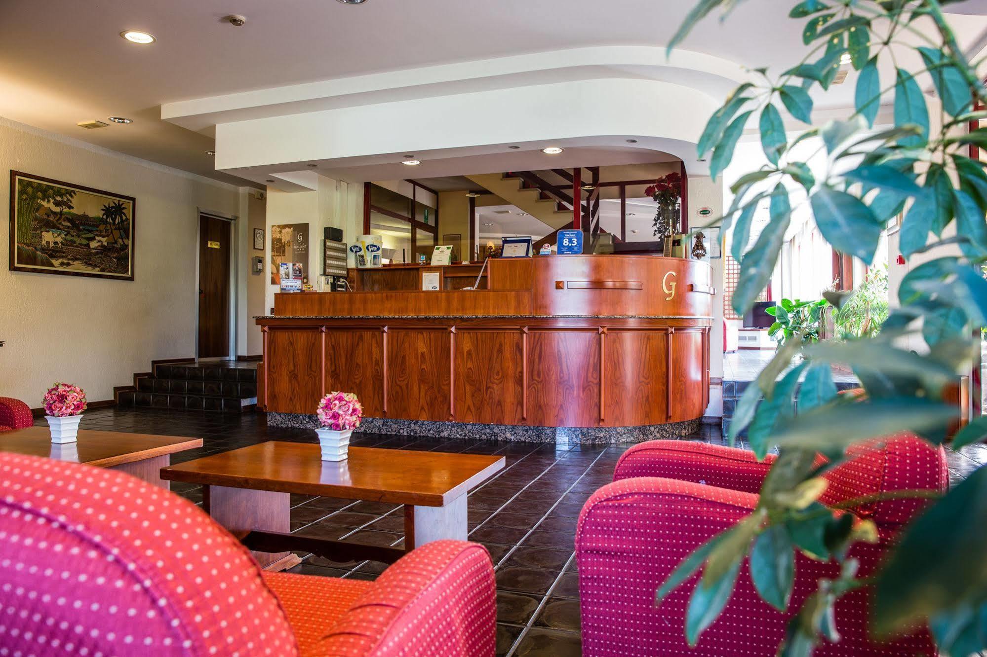Hotel Galant เวนาเรีย เรอาเล ภายนอก รูปภาพ